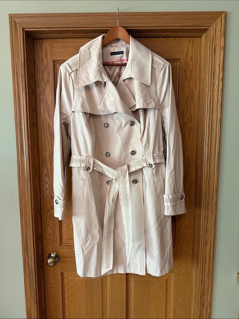 Via Spiga Light Cream Double-Breasted Trench Coat